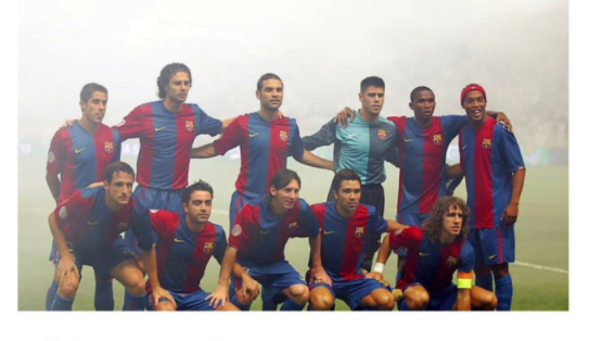 Carregou aí? Ronaldinho posta foto do Barcelona de 2006, e Índio viraliza entre os colorados na resposta Ronaldinho