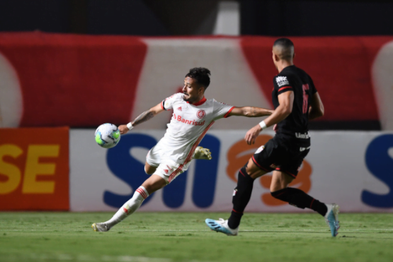 Heitor admite má fase do Inter e nega "time confuso" por trocas de esquema de Abel Heitor