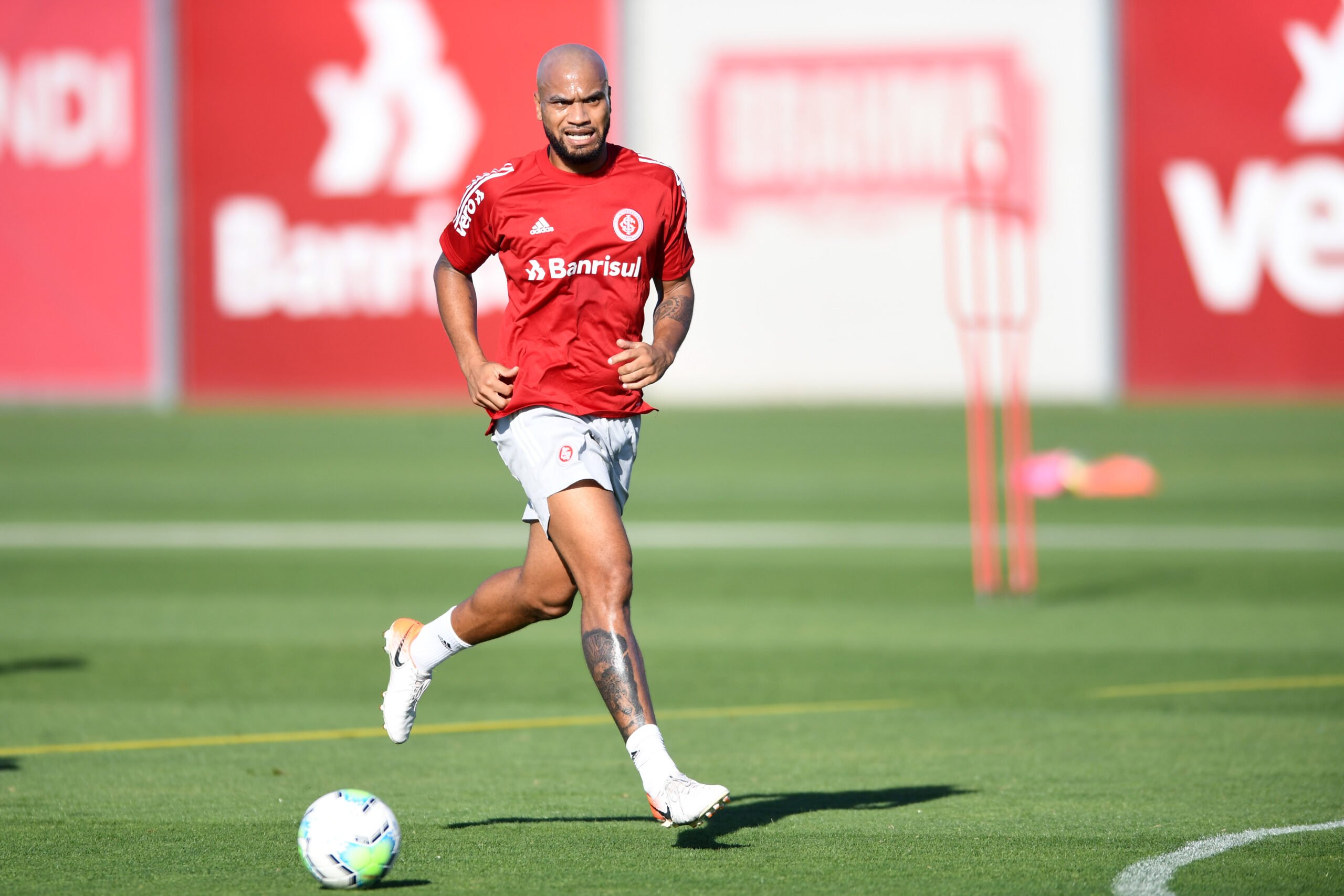 Com desfalques e retornos, veja provável escalação do Inter, horário e transmissão contra o Boca Juniors Inter