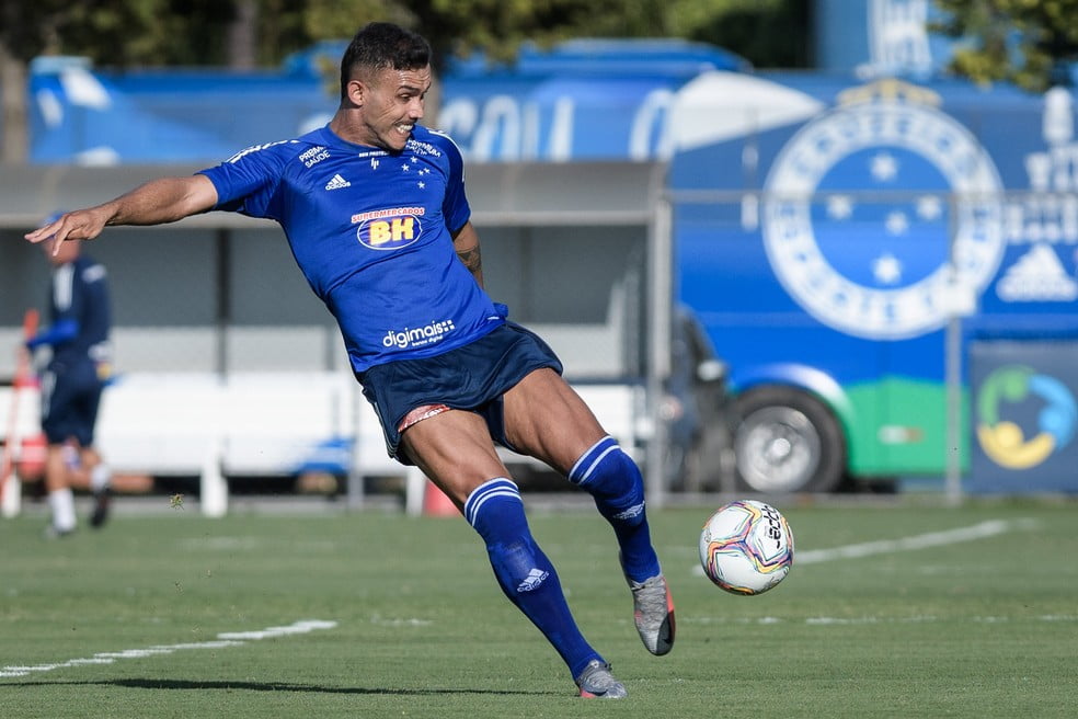 Pottker revela como foi convencido por Felipão a trocar o Inter pelo Cruzeiro: "Fiquei até meio tímido" Pottker