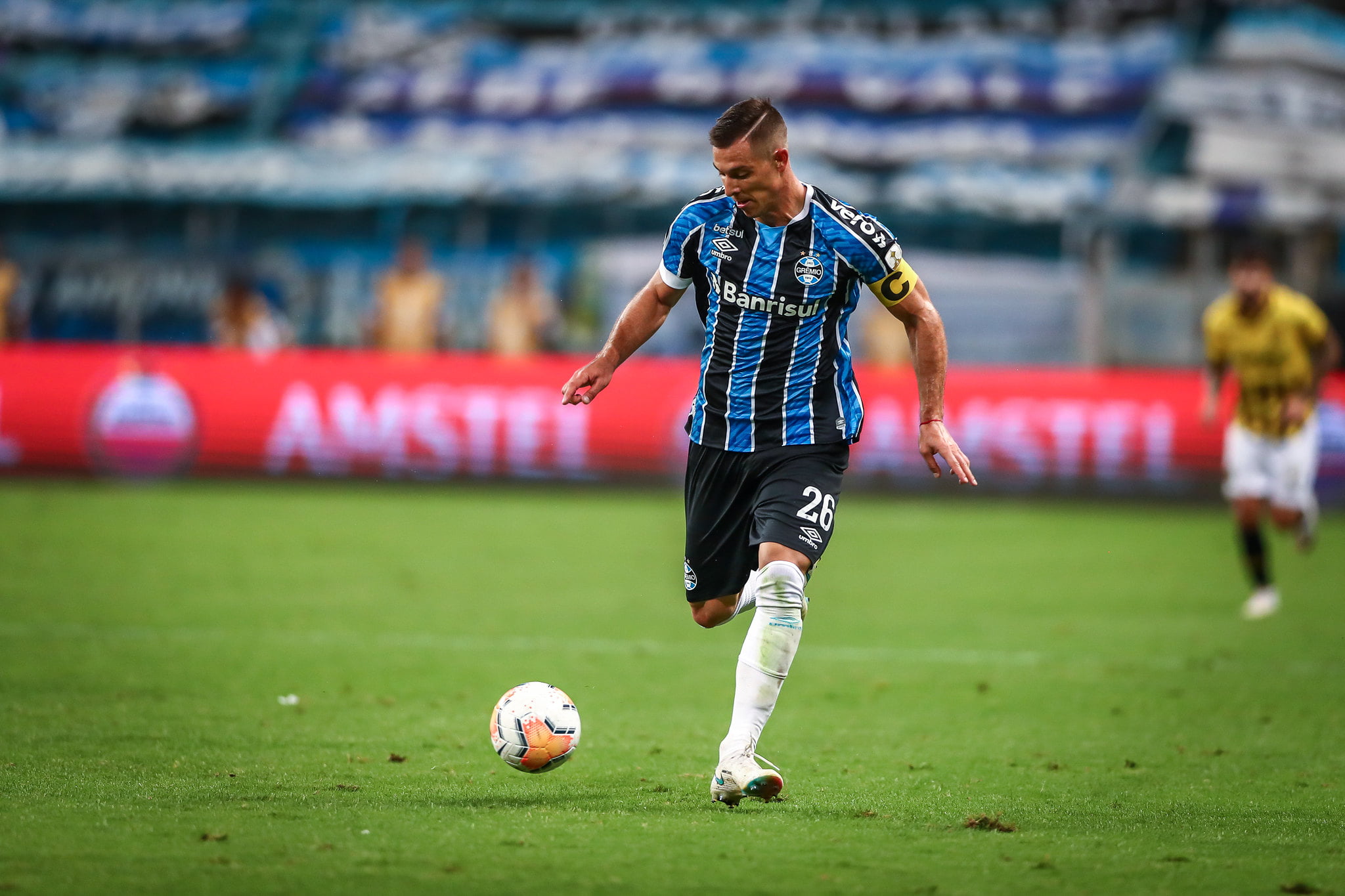 Churín diz ter vivido noite especial como capitão do Grêmio, e mãe do jogador também vibra: "Emoção" Churín
