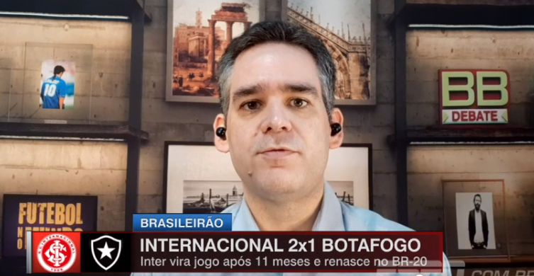 Bertozzi, da ESPN, não concorda com mudança na posição de Galhardo e diz: "Sou viúva do Coudet" Bertozzi
