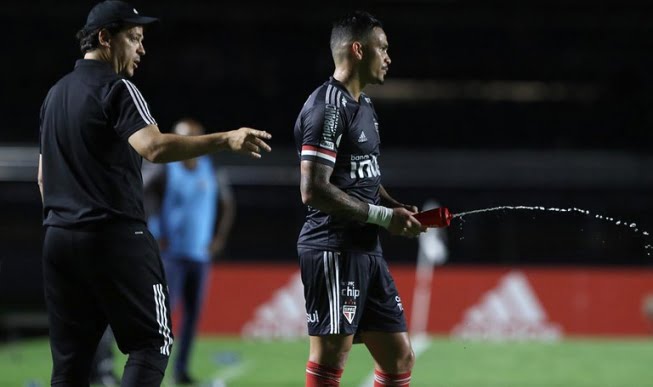Melhor futebol do Brasil? Fernando Diniz não "repete" Renato e blinda São Paulo antes de decisão Fernando Diniz