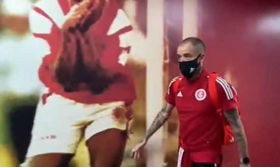 Vídeo mostra chegada emocionada de D'Ale ao Beira-Rio; Barcellos confirma despedida com casa cheia D'Alessandro