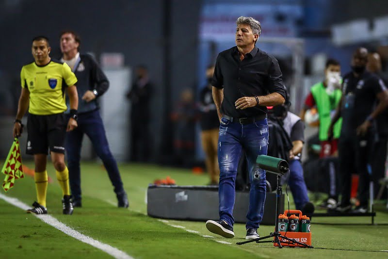 Renato assume culpa após goleada, se incomoda com pergunta sobre "vexame" e lamenta gol cedo: "Tudo muda" Renato