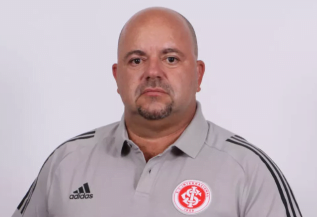 Inter anuncia Julinho Camargo como elo entre base e profissional, e Bracks promete não gastar "por gastar" Julinho Camargo