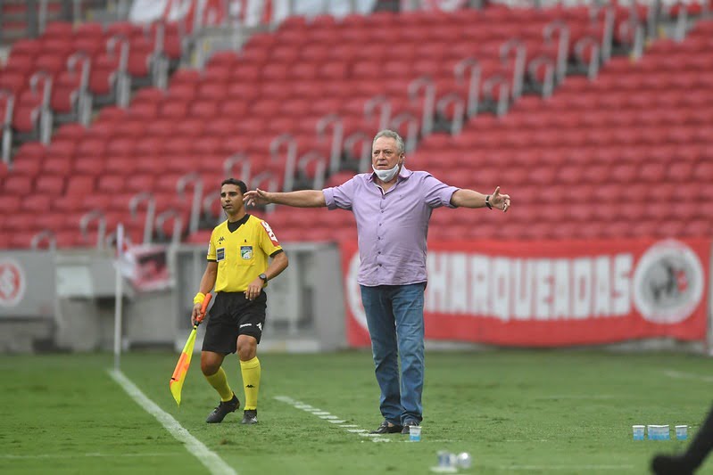 Abel escala "primeiro" titular para quinta, explica como agiu com Galhardo pós Gre-Nal e cita Boca: "Ali recomeçou" Abel