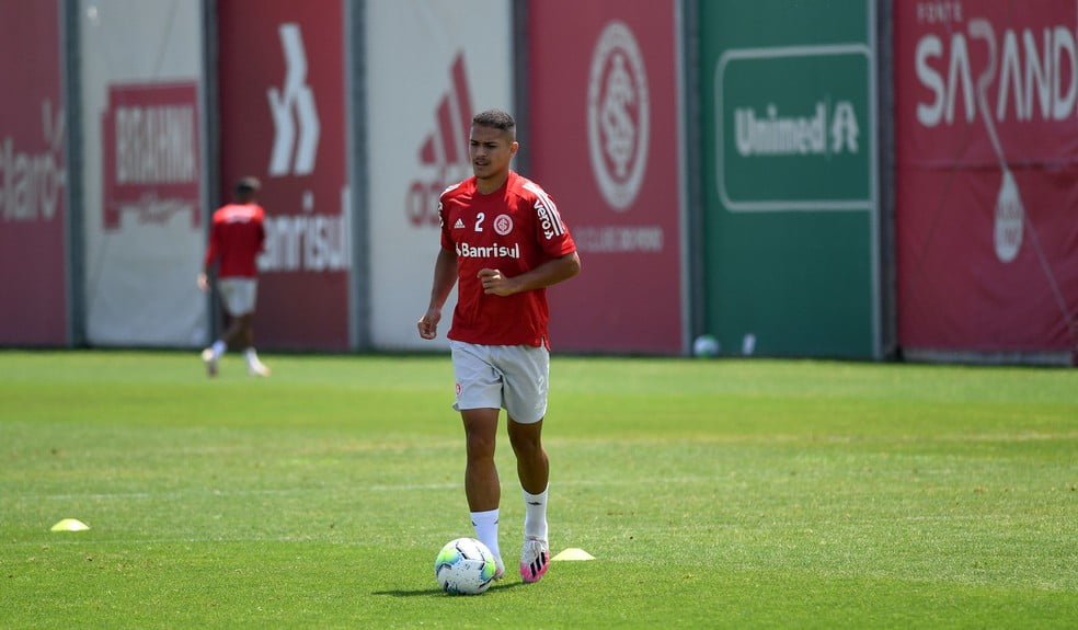Homem de confiança, Caio Vidal se rende ao estilo de Abel: "Cara incrível, humilde, olho no olho" Caio