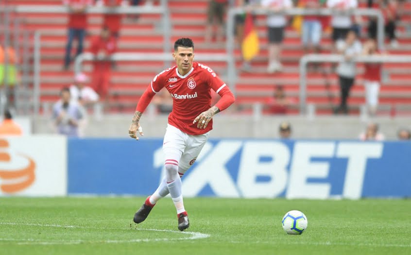 Jornalista desaconselha São Paulo a tentar a contratação de Cuesta: "Não gosto, acho lento e pouco aguerrido" Cuesta
