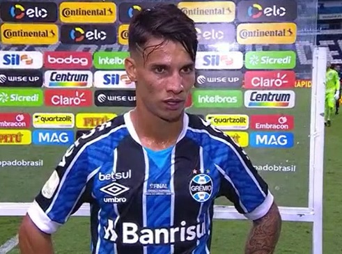 Ferreira entra no 2° tempo, gera esperança ao Grêmio e não se desmotiva com derrota: "Vantagem pequena" Ferreira