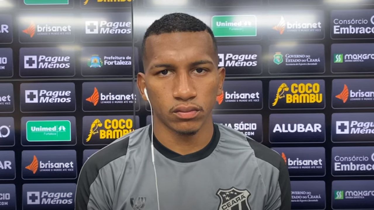Perto de voltar ao Grêmio, Léo Chú demonstra enorme gratidão ao Ceará: "Nunca vou esquecer" Léo Chú