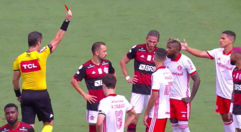 Filipe Luís diz que ama Rodinei, recorda cartão vermelho e revela: "Falei para o juiz para não expulsá-lo" Filipe Luís