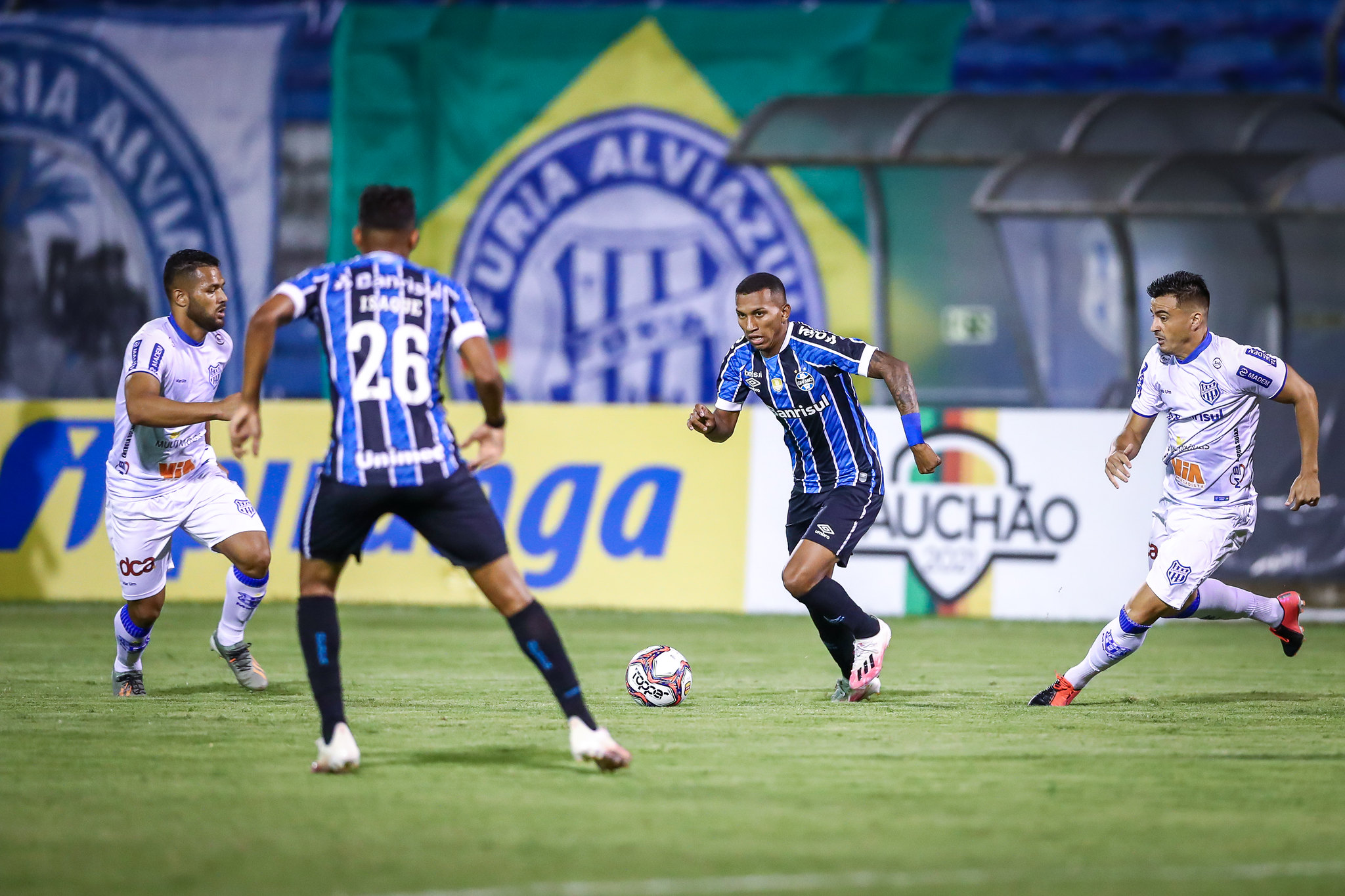 Léo Chú