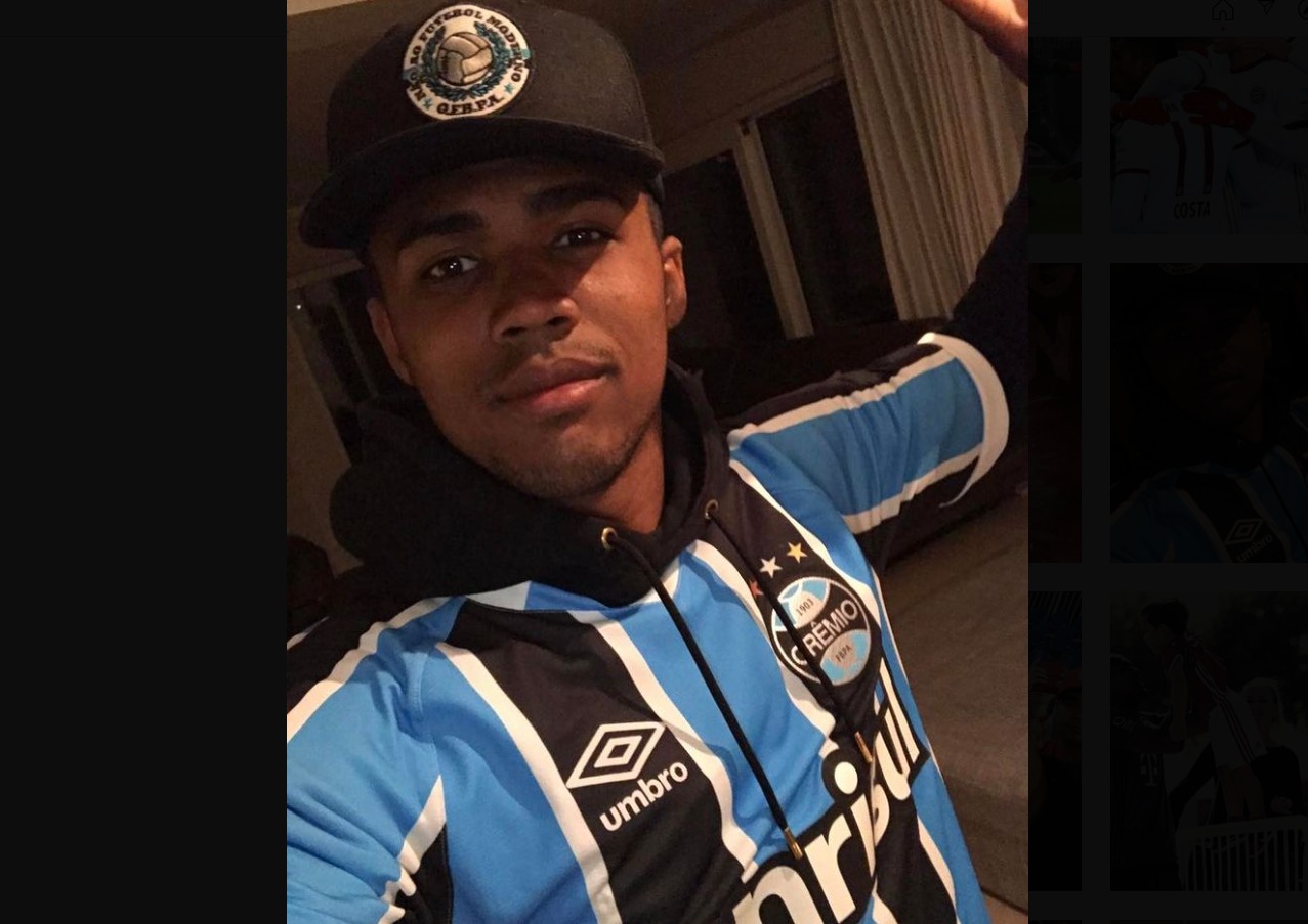 Decepção do ano, imagem desgastada com a torcida e bolha: imprensa pesa críticas em cima da postura de Douglas Costa Douglas Costa