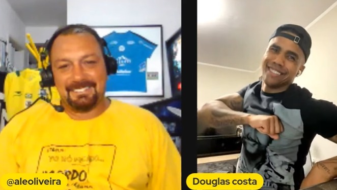 Douglas Costa admite perda de dinheiro se voltar, mas vibra com Rafinha e indica retorno ao Grêmio: "Mais sim que não" Douglas Costa