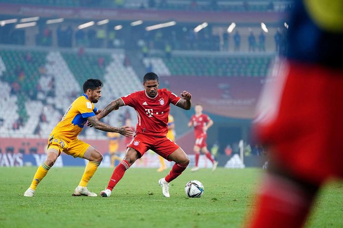 Douglas Costa