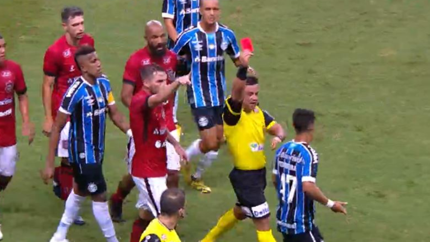 Pablo Bueno, empresário de Ferreira, protesta pela expulsão do atacante contra o Brasil de Pelotas: "Vergonha" Ferreira