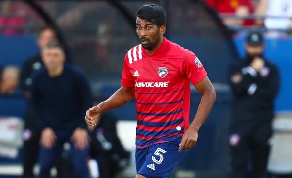 Sem Rafael Carioca e Jailson, Grêmio encaminha contratação do volante Thiago Santos, mas torcida desaprova na web Thiago Santos