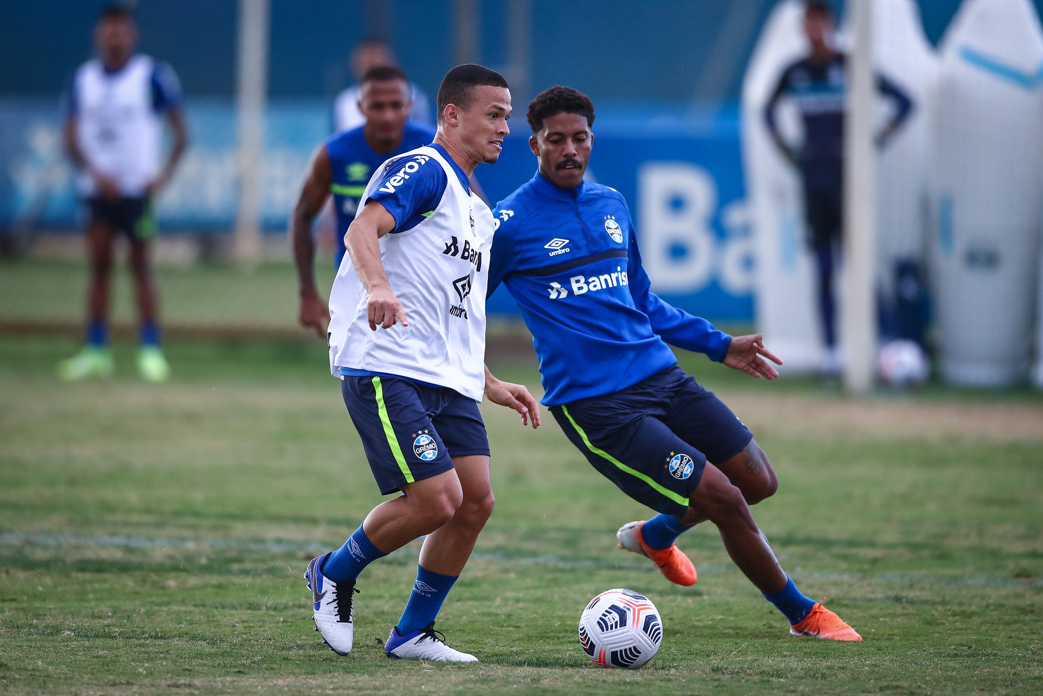 Posse de bola, pressão e passe: novidade pós-Renato, Grêmio usa Twitter para divulgar vídeos de treinos Grêmio