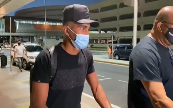 Thiago Santos chega ao Grêmio e espera pela primeira conversa com Renato: "Muito, muito feliz" Thiago Santos