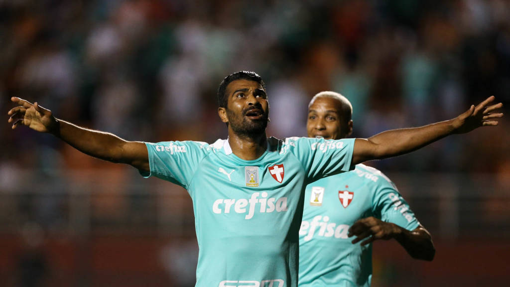 Alvo até de petição online da torcida, Thiago Santos foi pedido por jogadores do Grêmio, como Kannemann: "Nome perfeito" Thiago Santos