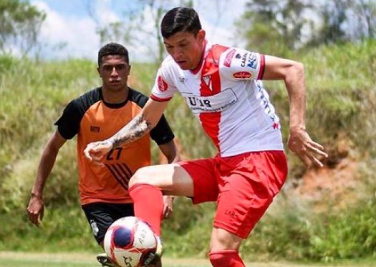Atacante brasileiro revela problemas na adaptação ao Always Ready, rival do Inter: "Saí de lá por causa da altitude" Always