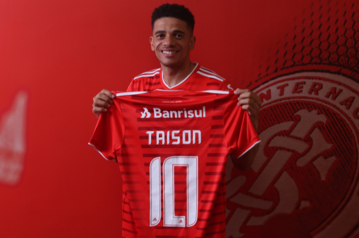 O que é ser um colorado? A resposta de Taison na coletiva e a garantia de que irá passar o sentimento para o elenco Taison