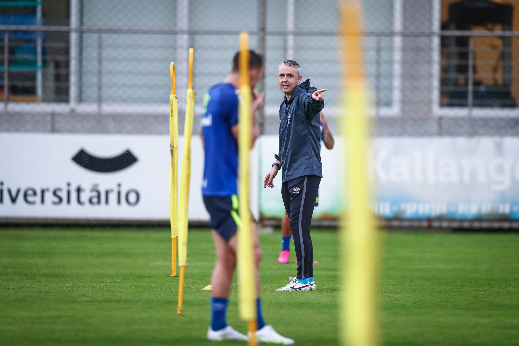 Tiago Nunes mexe no time e fará observações contra o Aragua; veja provável Grêmio, horário e transmissão Grêmio