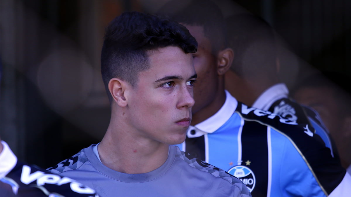 Brenno admite "dor" por resultado perdido no final e explica o que aconteceu no polêmico lance do gol Brenno