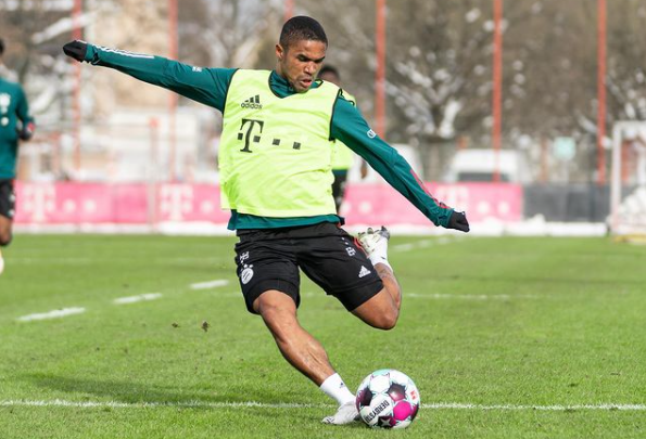 Douglas Costa