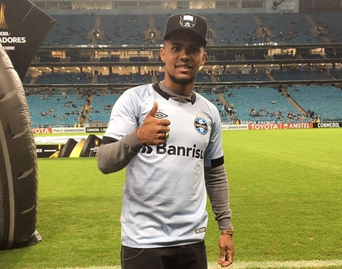 Estreia com gol e despedida com assistência em jogo que tirou título do Inter: relembre a passagem de Douglas Costa pelo Grêmio Douglas