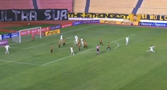 Alvo de proposta do Inter, lateral do Santos marca golaço em derrota na Bolívia pela Libertadores; assista Felipe Jonatan