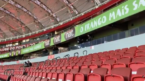 Dos camarotes, Kannemann e Thiago Santos jogam junto com o Grêmio e vibram muito com gol da vitória; assista Kannemann