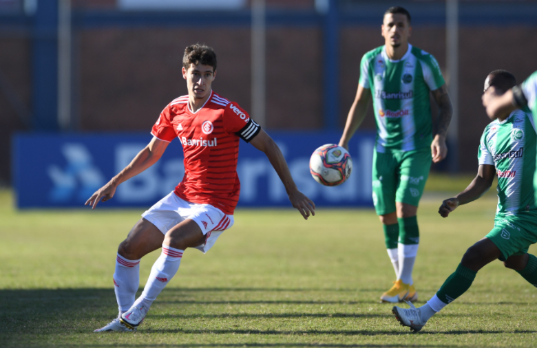 Gramado e arbitragem viram alvo do Inter após derrota pelo Juventude na semi do Gauchão: "Lamentável" Inter