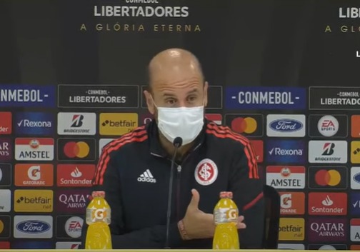 Ramírez explica substituição de Edenilson e comenta empate em casa: "Tem dias que a bola não entra" Ramírez