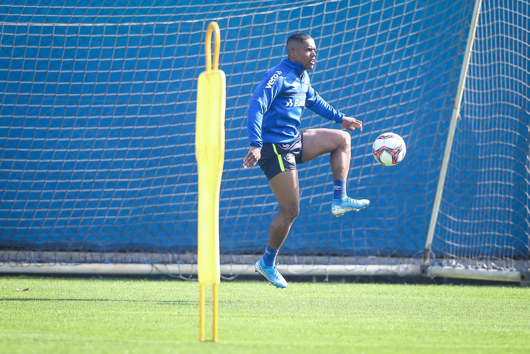 Douglas Costa