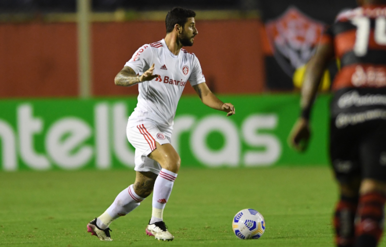 Boschilia retorna após longo tempo, ganha elogio de Ramírez e celebra em post na web: "Cada vez mais forte" Boschilia
