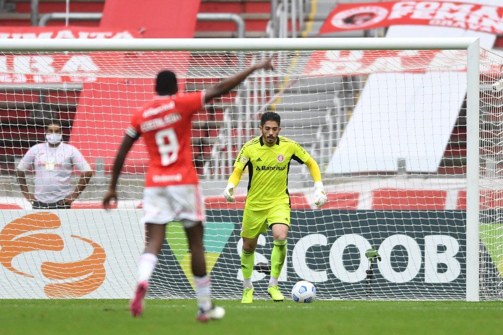 Daniel aposta em Aguirre para melhorar o Inter e tenta explicar fase atual: "Falta o último homem fazer o gol" Daniel