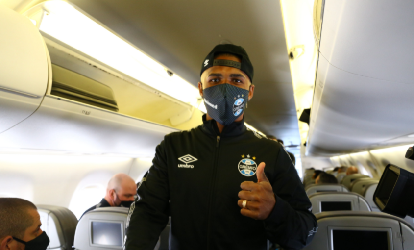 Douglas Costa