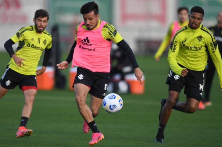 Ainda sem treinador e com oito desfalques, veja provável Inter, horário e transmissão contra o Bahia Inter