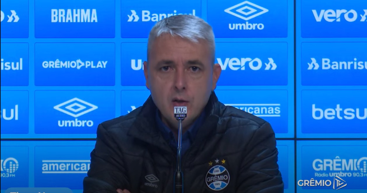 Tiago Nunes revela ter pedido a contratação de Giuliano no Grêmio e diz que direção não quis volta de Marcelo Grohe Tiago Nunes