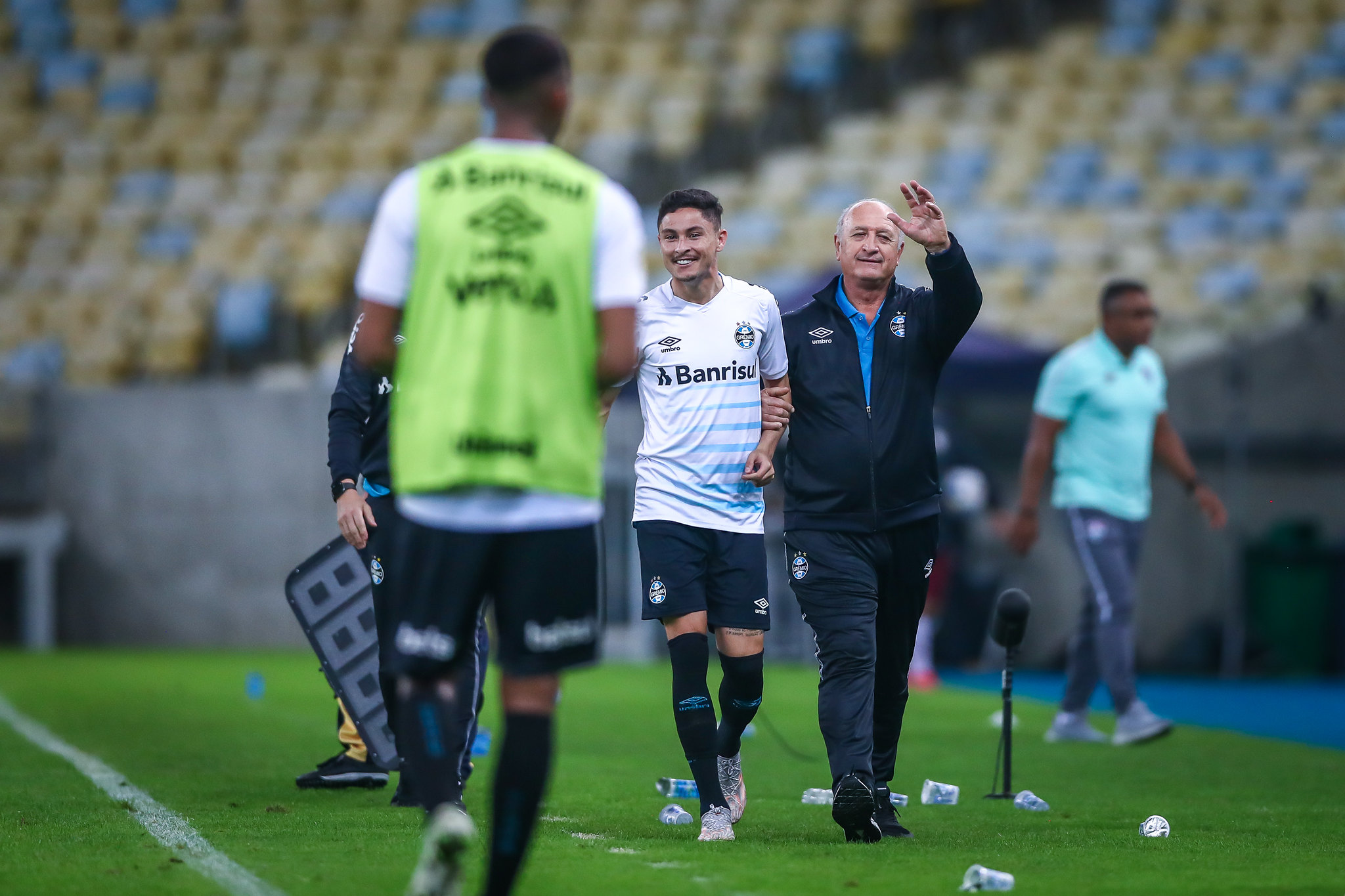 Transmissão do SporTV flagra frase de alívio de Felipão no apito final da partida de sábado; assista Grêmio