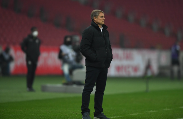Abatido, Aguirre vê "melhor jogo" do Inter e evita falar em abalo emocional: "Tem que perguntar a um psicólogo" Aguirre