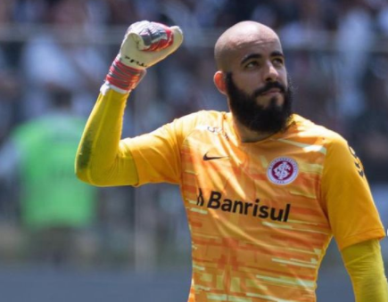 Na despedida, Danilo Fernandes lamenta ausência de título nacional e faz juras de amor ao Inter: "Vermelho e branco para sempre na pele" Danilo Fernandes