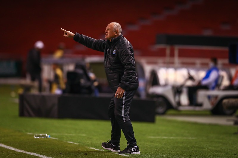 Após primeira vitória, Felipão põe condição para abrir mão de novo goleiro e cita "maior problema" do Grêmio Felipão