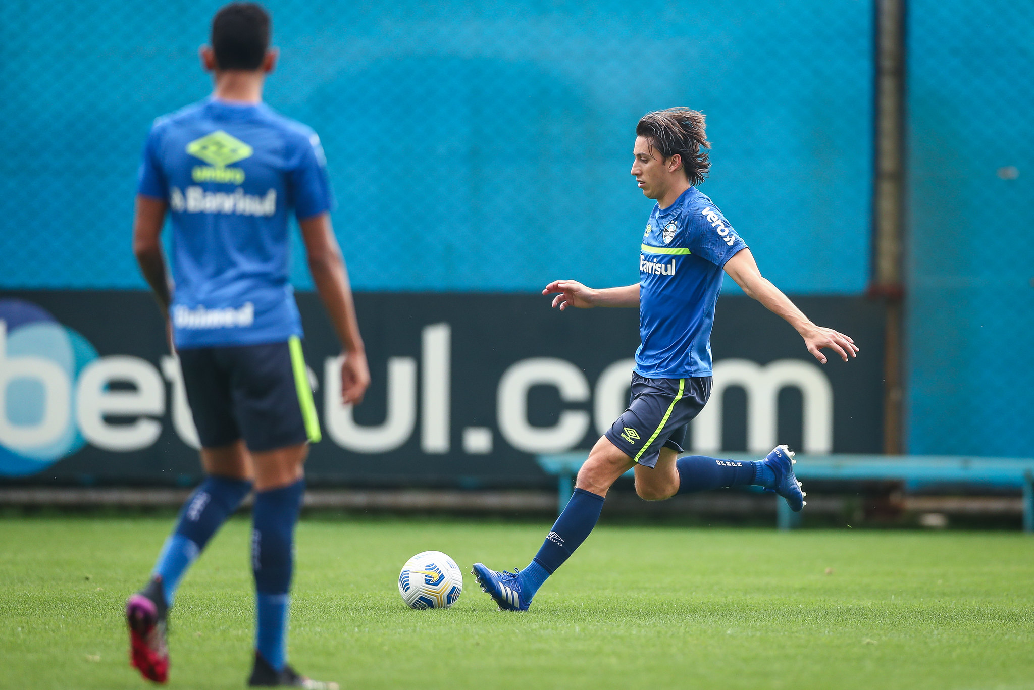 Com retornos na defesa e dúvida no ataque, veja provável Grêmio, horário e transmissão contra o Corinthians Grêmio