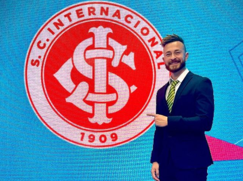 Fred revela ter o sonho de jogar no Beira-Rio e cita experiências no estádio do Inter: "Fiquei bem impressionado" Fred