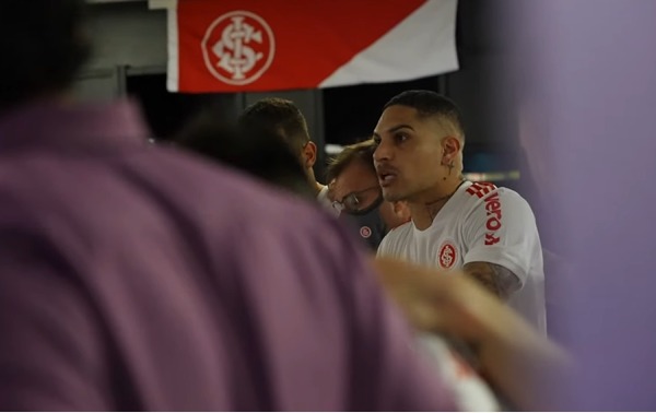 Goleada do Inter sobre o Flamengo contou com discurso de Guerrero no vestiário antes do jogo: "Todo mundo vai olhar" Guerrero