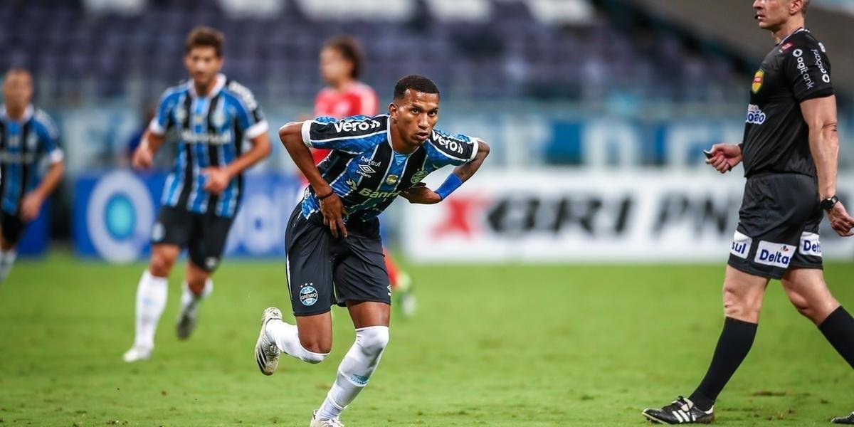 Em despedida, Léo Chú reposta vídeo do gol no Gre-Nal, faz juras de amor ao Grêmio e promete: "Seguirei torcendo" Léo Chú