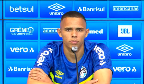 Vanderson evita pensar em Europa, prega foco no Grêmio e admite que passou do ponto em expulsão contra o Flamengo Vanderson